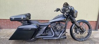 Harley Davidson-Street Glide