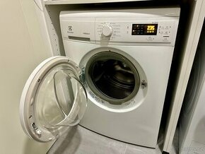 Electrolux EWP1464TDW pračka A++ 1400 ot/min Aquastop