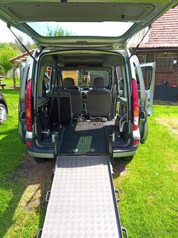 Renault Kangoo s rampa pro vozíčkáře