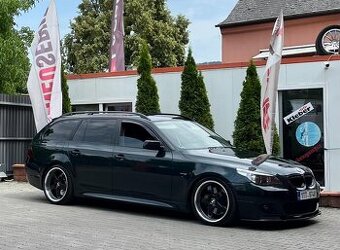 BMW E61 550i V8 Manuál