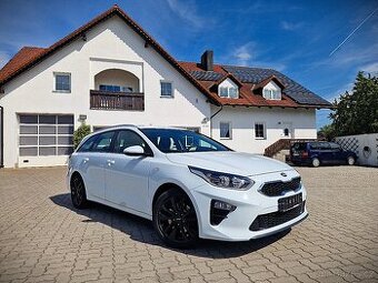 Kia Ceed SW Benzin Kamera Vyhř. volant Tažné Servis