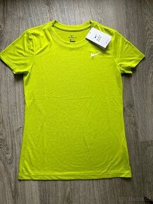 Sportovní nové tričko Nike DRIVE-FIT