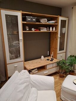 Obývací stěna IKEA TUNHEM (masiv)