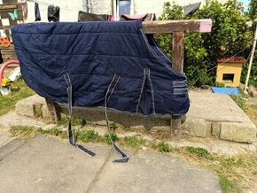 Prodám stájovou deku 155 cm