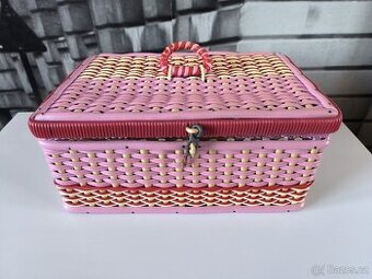 Retro šicí box
