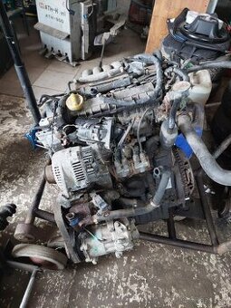 Motor Renault 2.0i 83kw