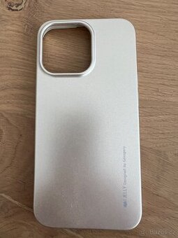 zlatý obal na iPhone 13pro