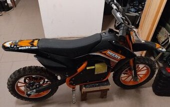 Aku motorka Hecht 54500