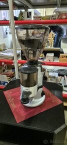 Mlynek na kavu Macap MXT 900 S TIMEREM