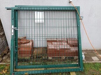 Prodám dvoukřídlou bránu, branku