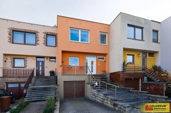 Letovice, RD 4+kk, garáž, zahrada s jezírkem – rodinný dům