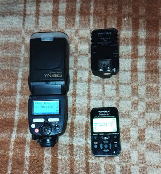 Yongnuo systémový profi blesk pro Nikon+řídící jednotka