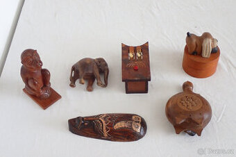 Soubor dřevěných předmětů 