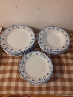 Sada talířů