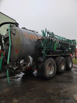 Cisterna kaweco 24 m3, hadicovým aplikatorem