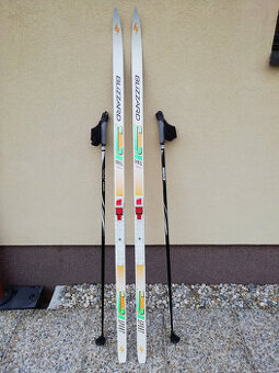 Dětské běžky Blizzard NNN 160 cm a hole MERCO 115 cm.