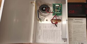 AWZ 300 - napájecí zdroj 230/12V 3A se záložní baterií