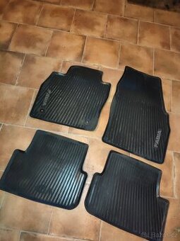 Škoda Fabia IV gumové koberce