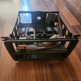 ŠKODA VW MONTÁŽNÍ RÁMEČEK 1DIN