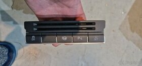 VW tlačítka pro PLA (automatické parkování)