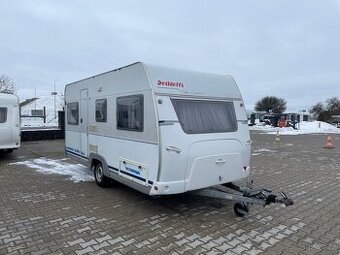 Dethleffs New Line 460, 4 osoby, stan, pevná postel, sprcha