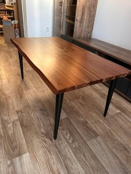 Konferenční stolek