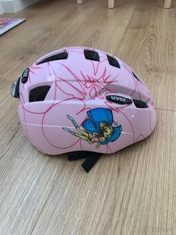 Prodám dětskou přilbu UVEX