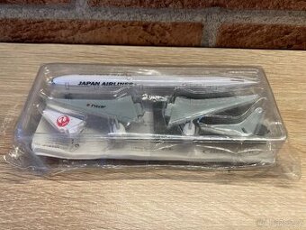 MODEL LETADLA BOEING 777 - JAPAN AIRLINES
