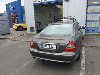 Mercedes benz w211 280E +plyn