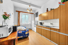 Prodej bytu 2+1, 48 m², Úpice, ul. náměstí T. G. Masaryka - 1