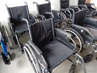 Skládací mechanický invalidní vozík se ZÁRUKOU