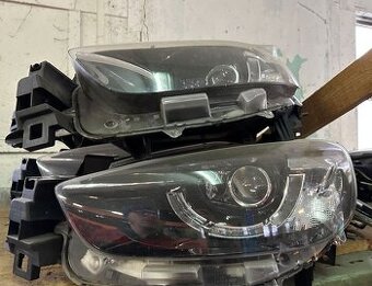 Mazda CX5 KD světlomet přední