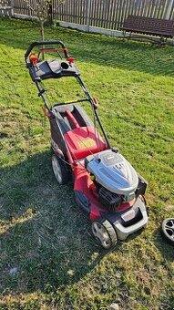 Sekačka HECHT 5534SX s pojezdem, 3,6kW