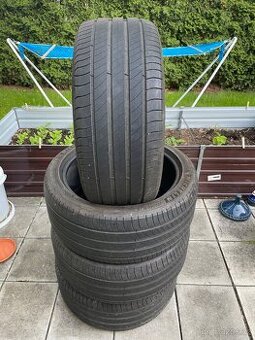 Letní pneu 235/40/18