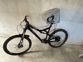 Enduro kolo (rám yeti) + helma