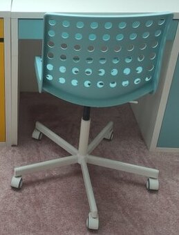 Dětská otočná židle Ikea