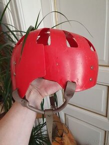 Retro hokejová helma OKULA 60-70léta