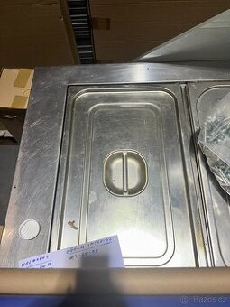 pult s gastronádobami