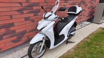 Honda SH 350i Nový skútr 900Km