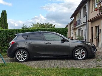 Mazda 3 2.0 top vybava Bose 150hp