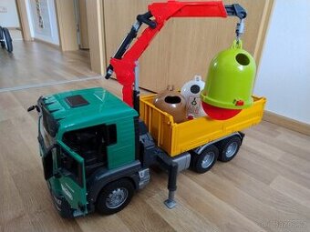 MAN TGS s ramenem a kontejnery na sklo - Bruder 3753