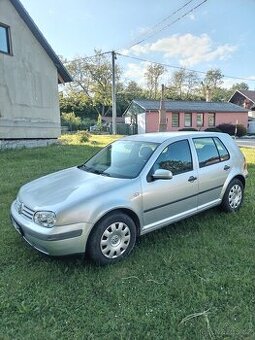 Volkswagen Golf 1.6 (2001)