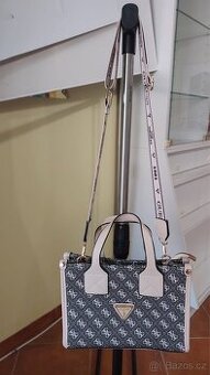 Kabelka Guess - 1