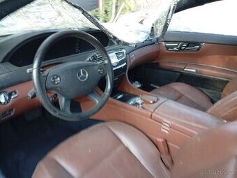 Prodám náhradní díly na mercedes cl 550 w216