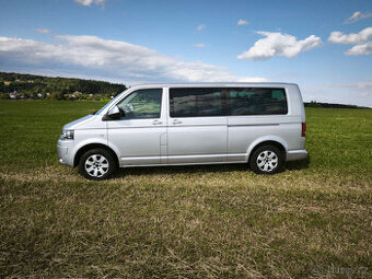 VW Caravelle T5 long 4x4 8míst MANUÁL 2x šoupačky