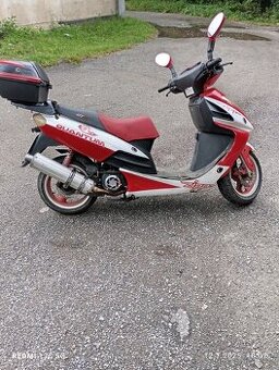 Prodám skútr 125