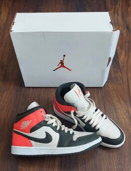 NIKE AIR JORDAN 1 MID vel. 42