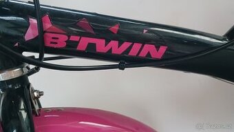 Dívčí kolo z Decatlonu BTWIN 500 (6-9 let)