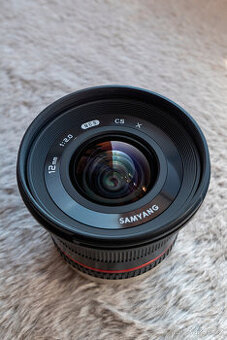 SAMYANG 12mm f/2 Fuji X