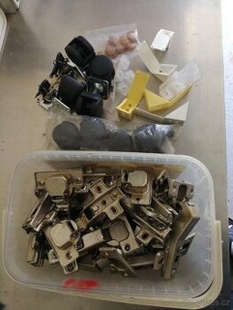 Kování na nábytek